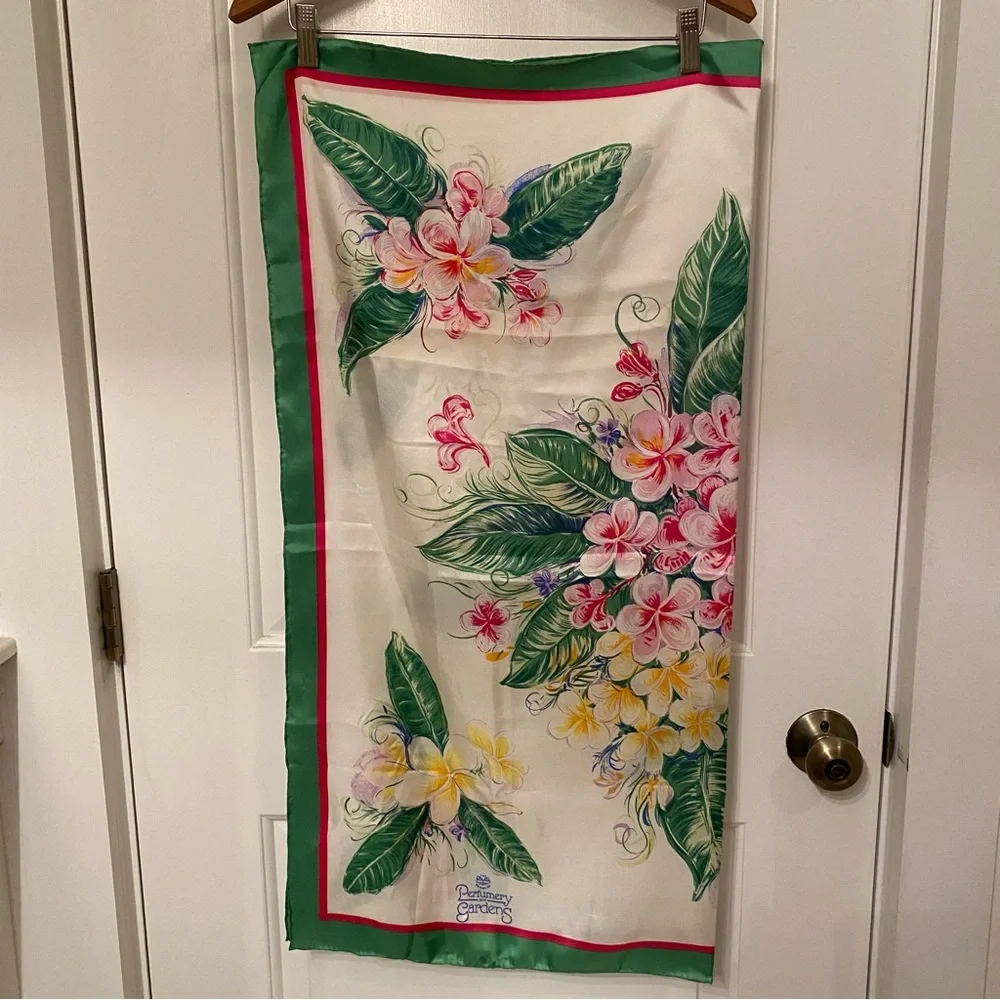 THE BERMUDA PERFUMERY AND GARDENS SCARF WHITE PINK GREEN FLORAL SILK SQUARE